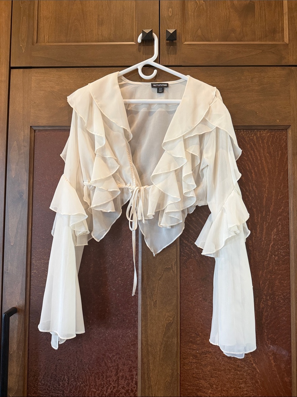Women’s cropped chiffon blouse size 8